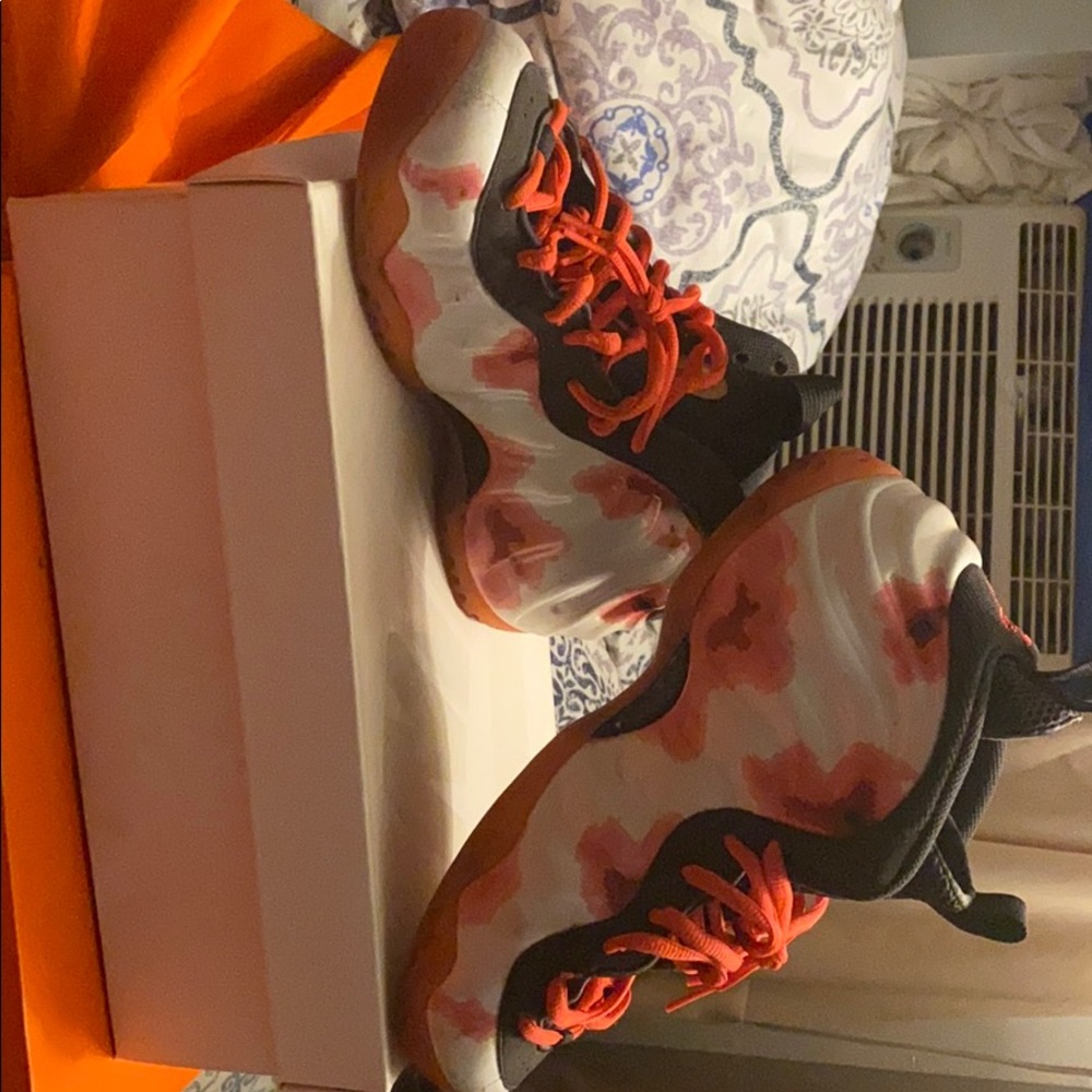 9.5 Nike Air Foamposite one PRM with box - Picture 2 of 4